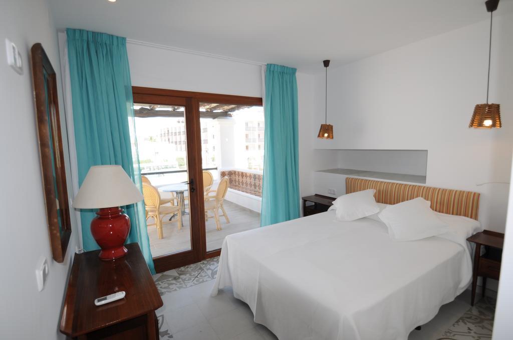Chalet Torralba - Villa At Hotel Osiris Sant Antoni de Portmany Екстериор снимка